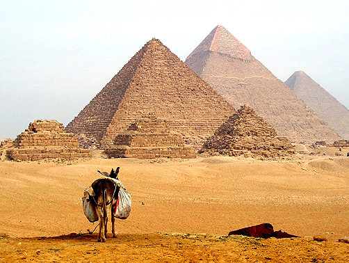 Gizai Piramisok_Egyiptom_utazás_egyiptomiutazas.hu