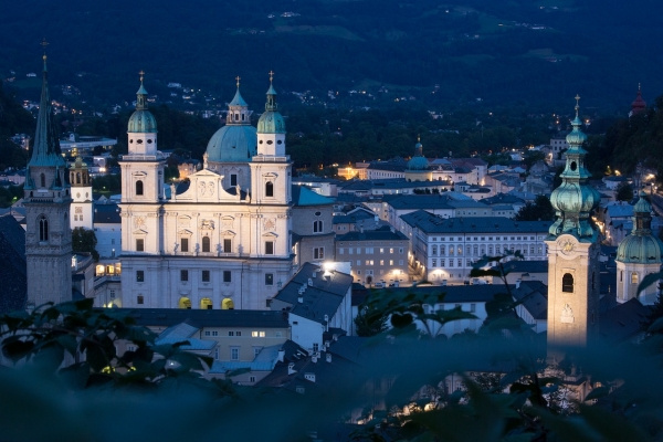 A mesebeli Hallstatt és Salzburg